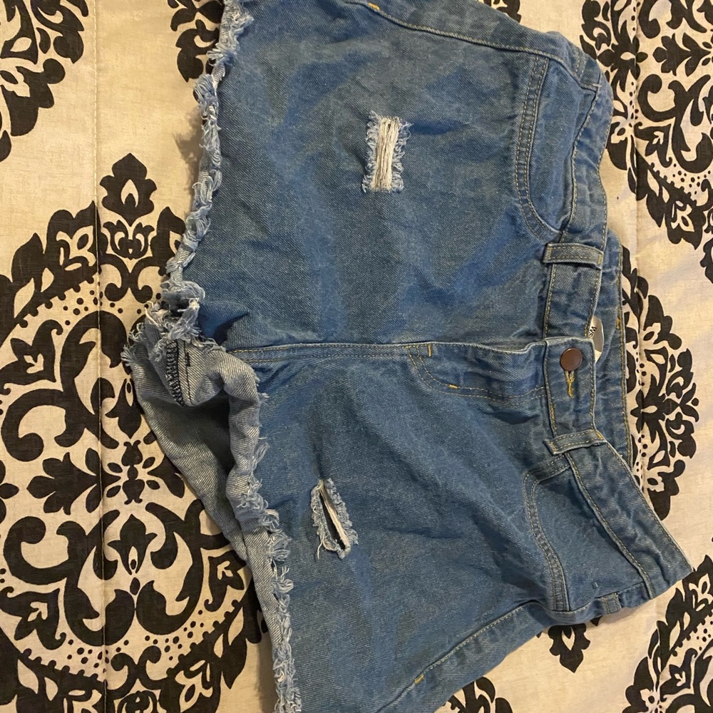 XL shorts from H&M